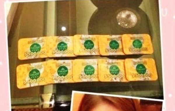 2013年4月，郭美美在網(wǎng)上曬出500萬賭場籌碼并稱“贏了錢回來做善事，捐助孤兒院和敬老院”。