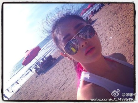 張馨予在印尼輕裝開工，但一想到要返回北京，即時打冷震