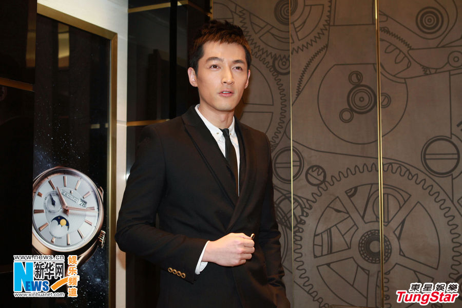 胡歌預為餐廳員工發(fā)獎金 呼吁保障演員生命安全 胡歌預為餐廳員工發(fā)獎金 呼吁保障演員生命安全