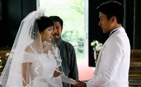 楊冪劉愷威婚紗造型。