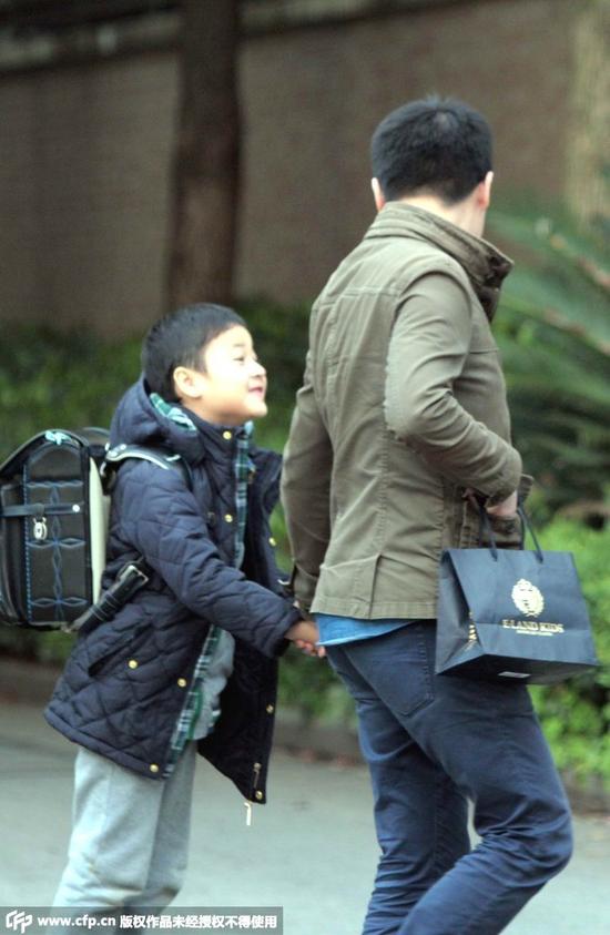 馬景濤助理接大兒子放學 馬景濤助理接大兒子放學