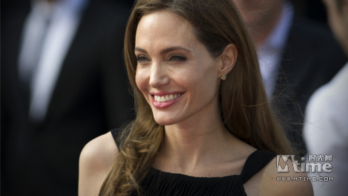 朱莉執(zhí)導(dǎo)二戰(zhàn)題材片開(kāi)機(jī) 朱莉執(zhí)導(dǎo)二戰(zhàn)題材片開(kāi)機(jī)