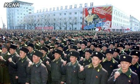 朝鮮黃海北道、咸鏡南道和南浦市11日舉行軍民大會(huì)，支持朝鮮人民軍最高司令部發(fā)言人聲明。