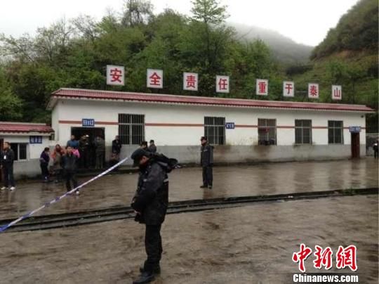 圖為事故救援現(xiàn)場(chǎng)。 禎東 攝