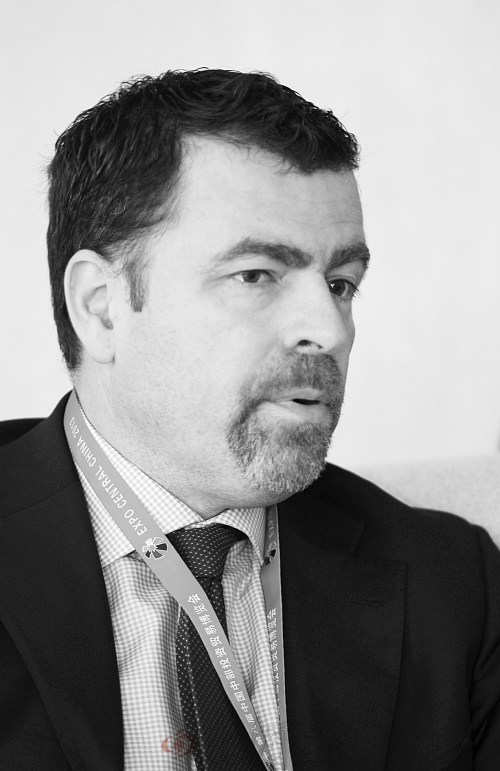 　　狄可為：“現(xiàn)在，雀巢正在改變歷史，中部時代來臨了！”