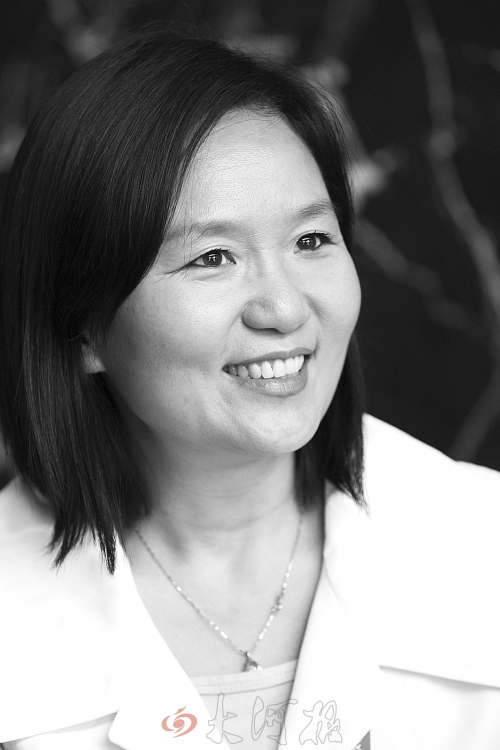 　　王碧玲：“中原地區(qū)的市場增長太迅速了，我們現(xiàn)有的鄭州物流中心已經(jīng)感覺力不從心……”