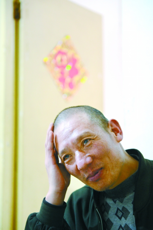 出看守所后,李懷亮的輕松表情越來越多。