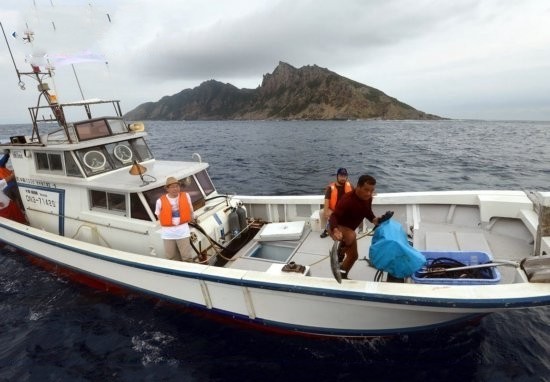 日30名右翼分子前往釣魚島滋事 我海監(jiān)巡航驅離