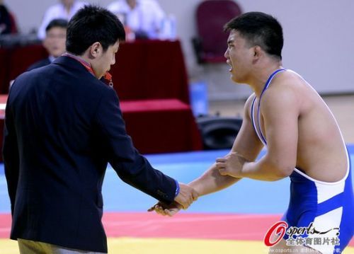 河南趙海軍被咬 河南趙海軍被咬