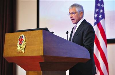 昨日下午，美國國防部長(zhǎng)哈格爾在中國國防大學(xué)發(fā)表演講。