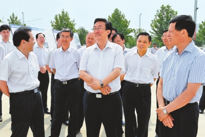 郭庚茂謝伏瞻等在鄭州航空港經濟綜合實驗區(qū)調