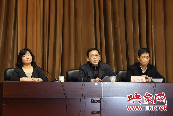 第二組競聘團隊，胡士才（中）朱金星（右）趙瑞瑩（左）。