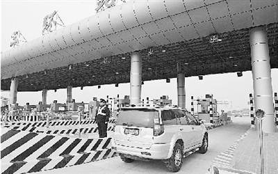 鄭州報業(yè)集團(tuán)記者 劉凌智 文 白 韜 圖 鄭州報業(yè)集團(tuán)記者 劉凌智 文 白 韜 圖