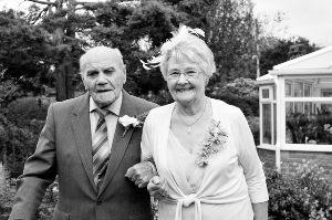 克萊門(mén)特和妻子希瑟。人民網(wǎng)照片