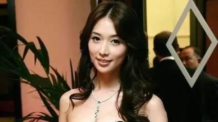 宋丹丹一條微博疑似又把林志玲陳冠希罵戰(zhàn)推向新高度！