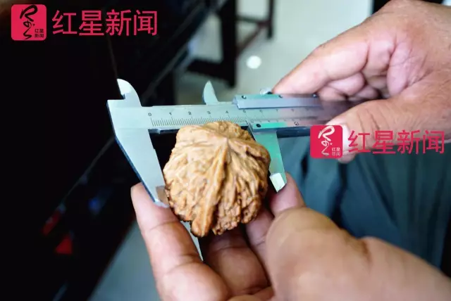 文玩核桃遇冷由幾萬一對降到5元沒人要？商戶否認