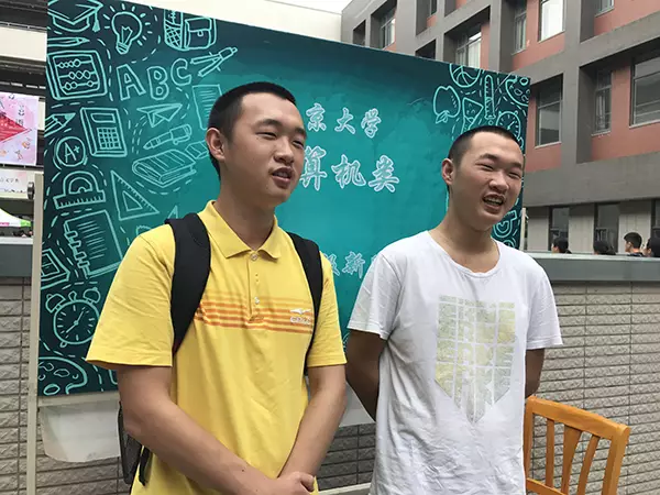 雙胞胎兄弟陳于勤、陳于思。