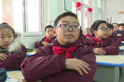 四年級(jí)小學(xué)霸被聘