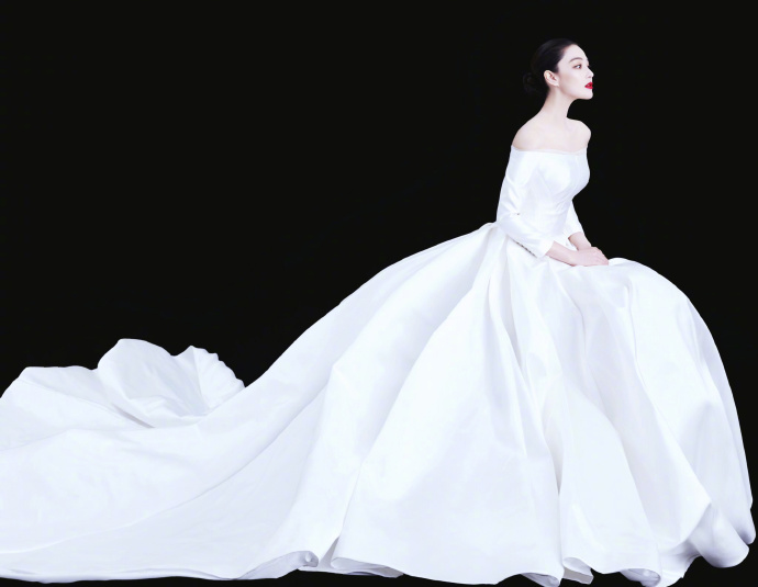 張馨予的婚紗成了淘寶爆款，知道價格后讓人大跌眼鏡！