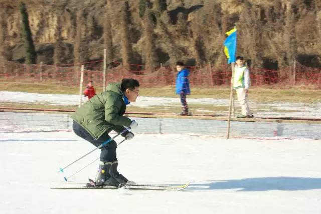 這幾個帥氣的姿勢，真的像專業(yè)級選手了呢