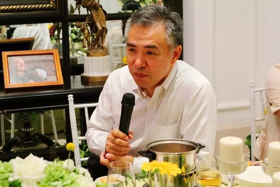 就藝術(shù)品投資收藏、人工智能、基因檢測(cè)等話題，劉東曉博士一一做了分析講解。