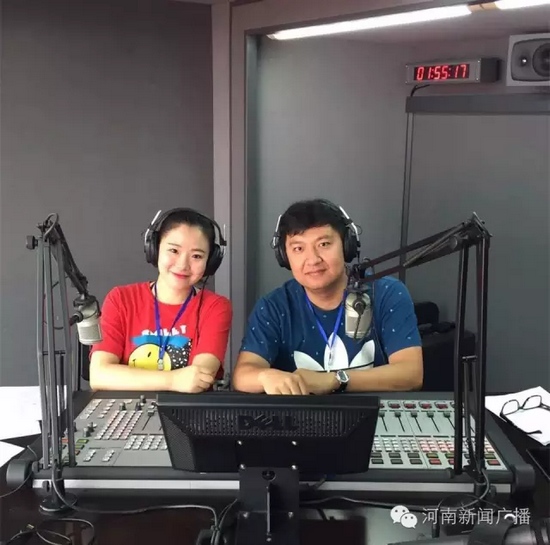 河南新聞廣播主持人趙凱、田羽全程現(xiàn)場直播