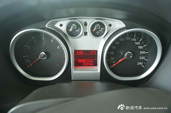 　?？怂箖蓭?jīng)典1.8MT 時(shí)尚型