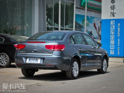 東風雪鐵龍2012款新世嘉三廂 東風雪鐵龍2012款新世嘉三廂