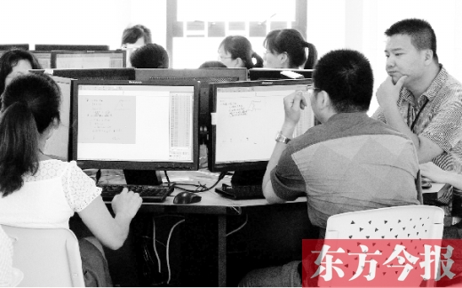 東方今報記者打探中招評卷現(xiàn)場 零分試卷全都復(fù)檢 東方今報記者打探中招評卷現(xiàn)場 零分試卷全都復(fù)檢