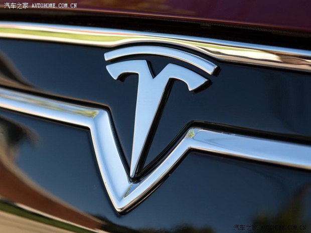 TESLA入門(mén)級(jí)車(chē)型