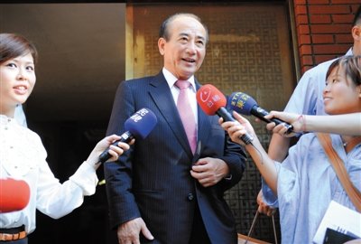 9月11日，王金平前往國民黨考紀(jì)會時回答記者提問。