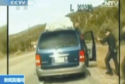 1察第一次讓費雷爾下車。