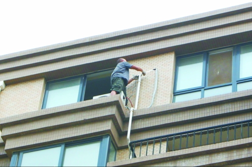 三門峽興起安裝空調收取高空作業(yè)費 收費標準混亂