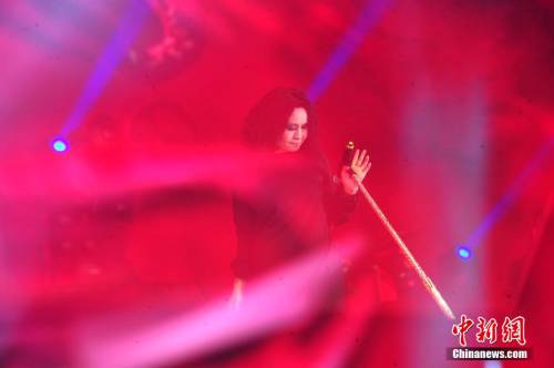 “搖滾女歌手”羅琦在京首開個(gè)唱