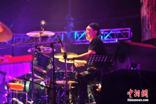 “搖滾女歌手”羅琦在京首開個(gè)唱