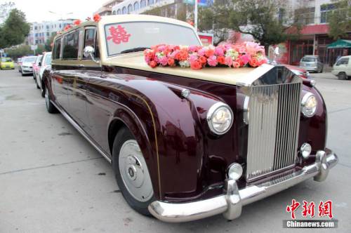 浙江青年千萬(wàn)級(jí)勞斯萊斯迎娶上海新娘 浙江青年千萬(wàn)級(jí)勞斯萊斯迎娶上海新娘