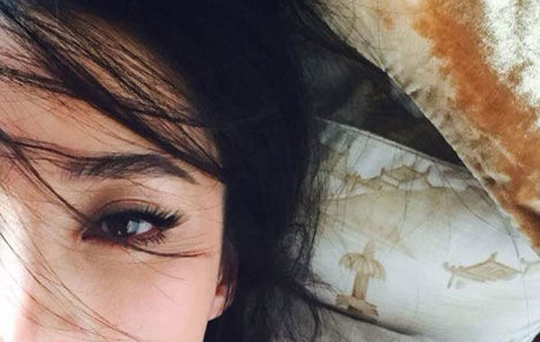 蔣勤勤吊帶美照。