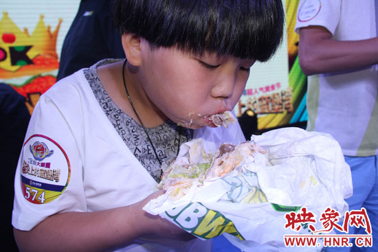 吃漢堡比賽。