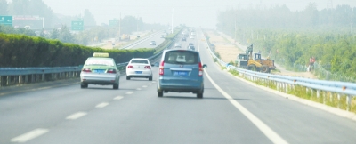 機(jī)場高速部分路段已經(jīng)開工改造 機(jī)場高速部分路段已經(jīng)開工改造