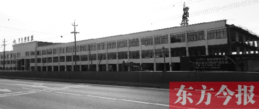 家居建材城已經(jīng)封頂，可耿莊村的安置房還未見蹤影。