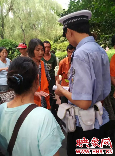 令人憤怒的是，這名老太太竟然報(bào)警說“她被環(huán)衛(wèi)工打了”