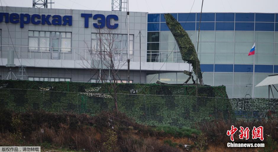 當(dāng)?shù)貢r間1月29日，俄羅斯索契，2014年索契冬奧會，俄羅斯軍方在奧林匹克公園周邊部署放空導(dǎo)彈系統(tǒng)。