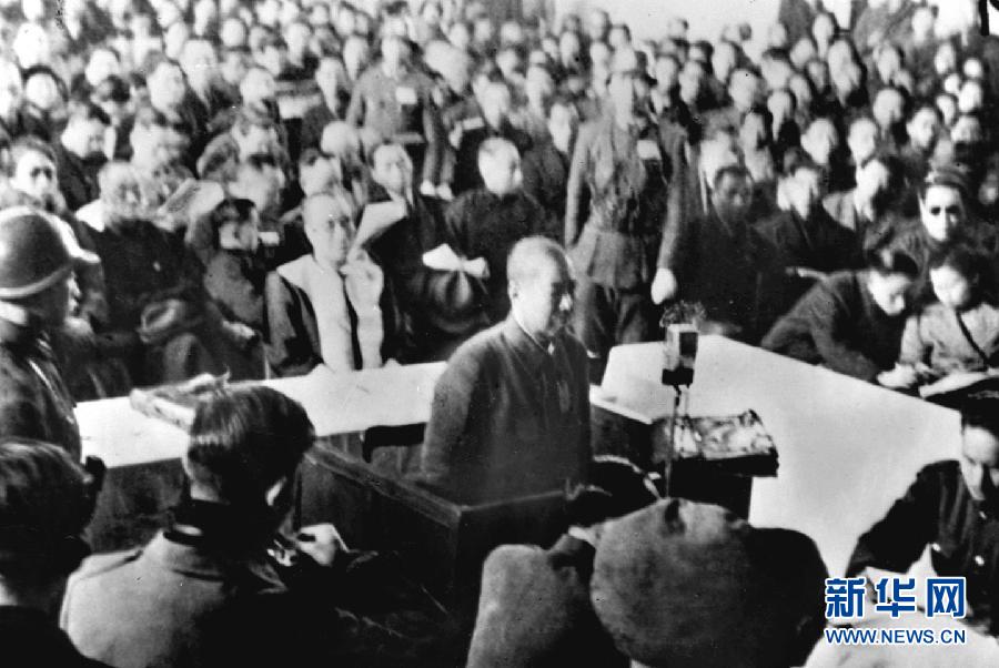 這是抗日戰(zhàn)爭勝利后，制造南京大屠殺的主要罪犯、日軍第6師團師團長谷壽夫被押上審判臺并被處死刑。