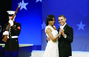 奧巴馬夫婦去年總收入298.8萬元人民幣。