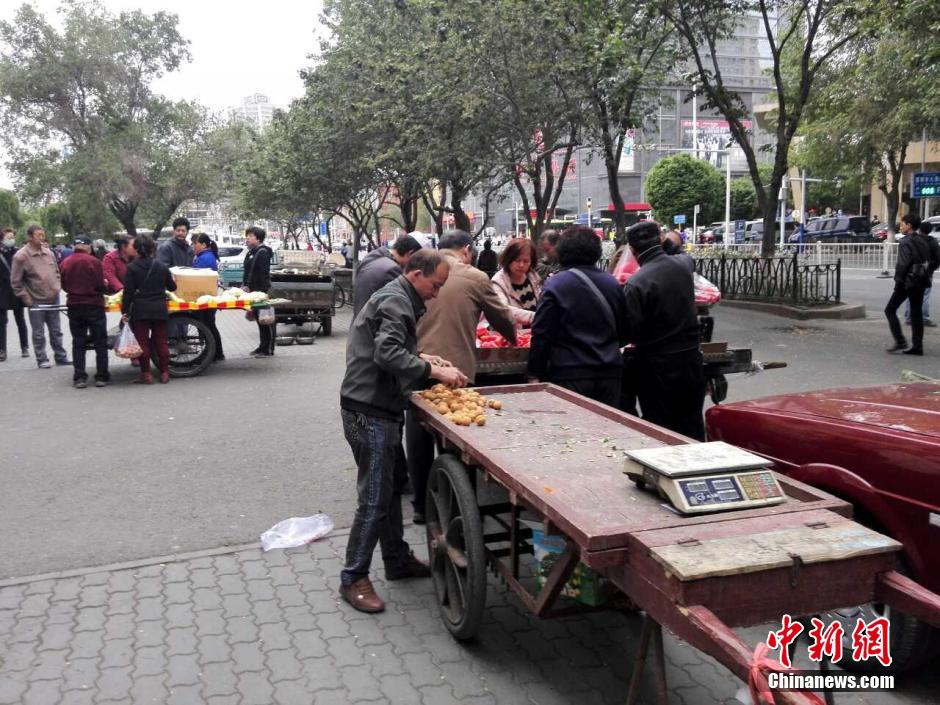 自治區(qū)和烏魯木齊市有關(guān)部門迅速處置，傷員已全部送往醫(yī)院救治。