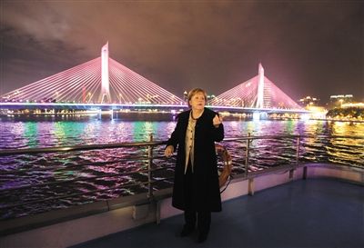 2012年2月3日，德國總理默克爾夜游廣州。