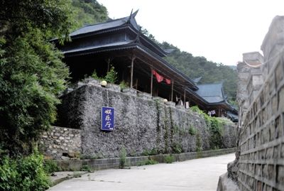 一處仿古“娛樂廳”位于山莊深處。