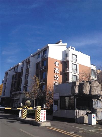 馬超群母親張桂英的一處房產(chǎn)，位于秦皇島開發(fā)區(qū)專家公寓內(nèi)，該房產(chǎn)為馬家巨款、黃金藏匿處。