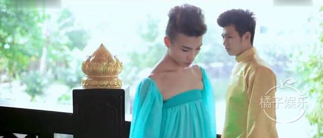 因?yàn)樽约旱哪腥瞬粻?zhēng)氣，分手了...