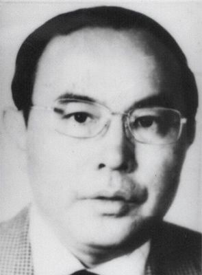 胡玉興 現(xiàn)年59歲，外逃前任山西省太原市住房制度改革辦公室主任，2002年7月逃往澳大利亞或新西蘭。